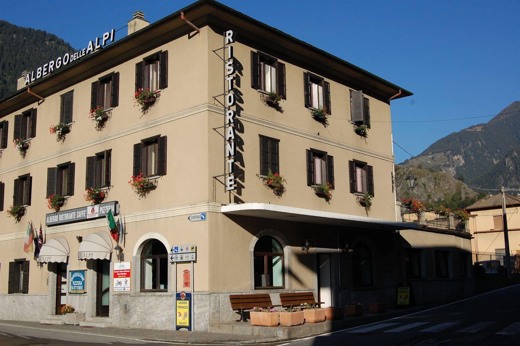 סונדאלו Hotel Delle Alpi מראה חיצוני תמונה